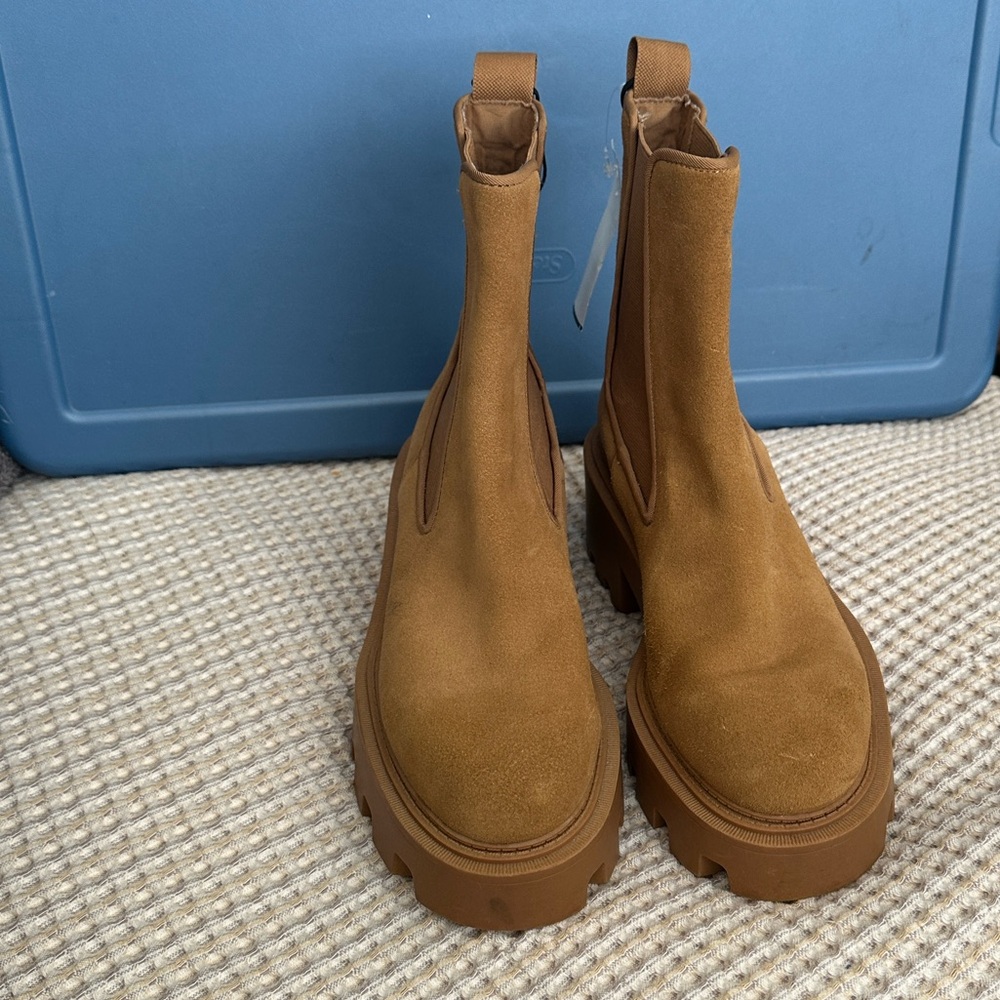 Zara - Tan Suede Ankle Boots